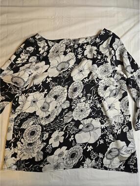 Talbots Petite Black and White Floral Print Top Size M